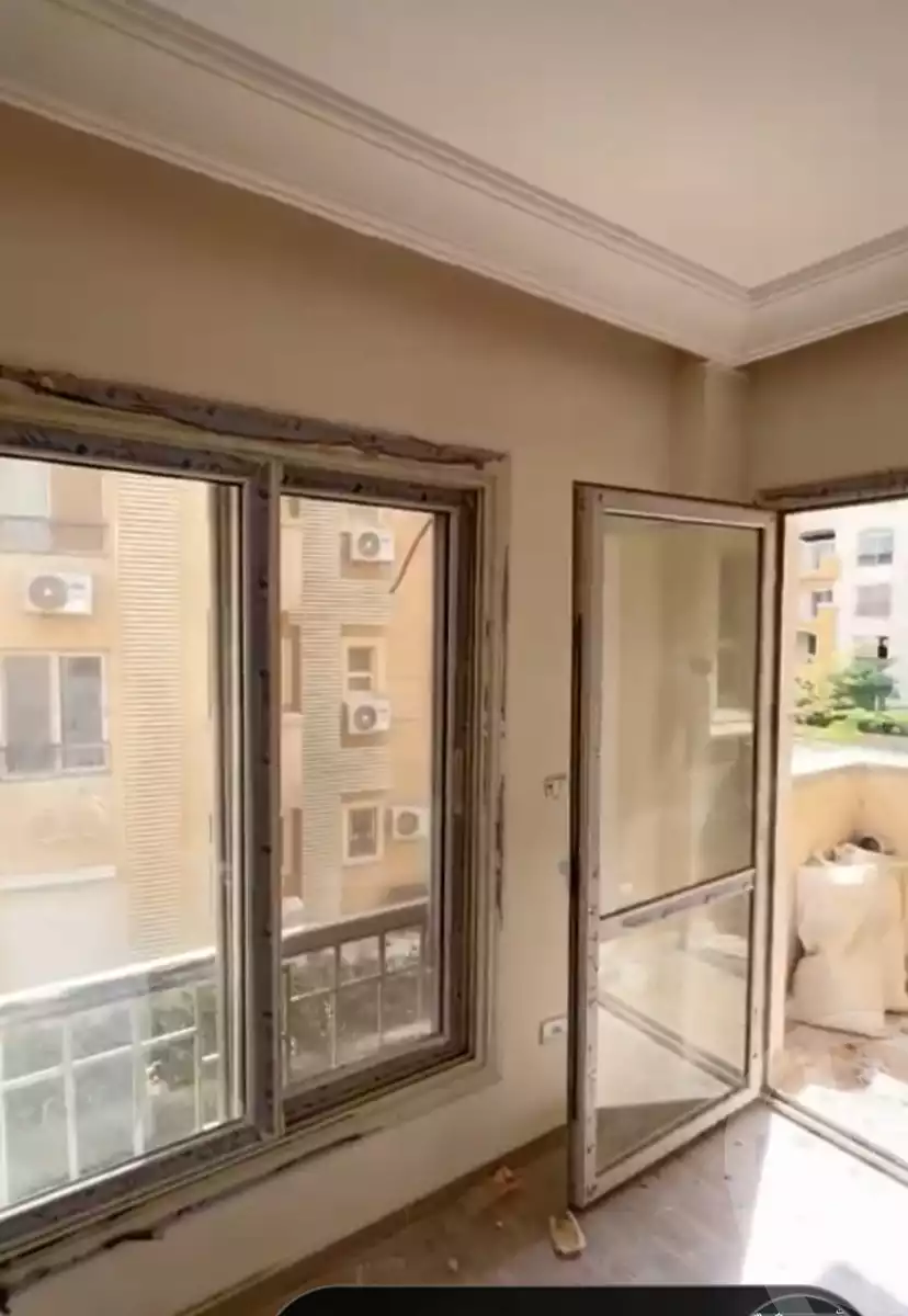 https://aqarmap.com.eg/en/listing/5939318-for-sale-cairo-new-cairo-compounds-stwn-ryzydns-by-ar-y-llttwyr