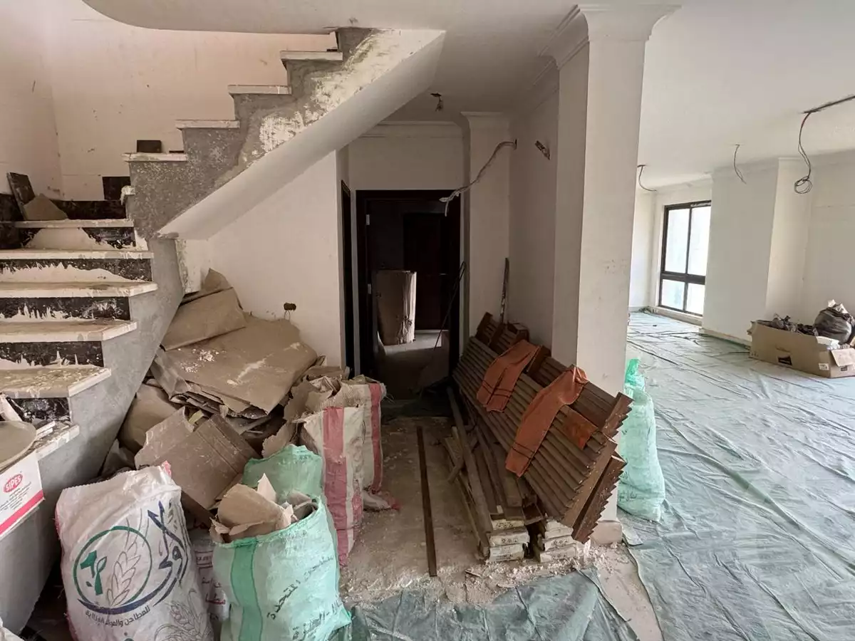 https://aqarmap.com.eg/en/listing/5939668-for-sale-cairo-el-sheikh-zayed-city-compounds-kmbwnd-wyst-twn-swdyk