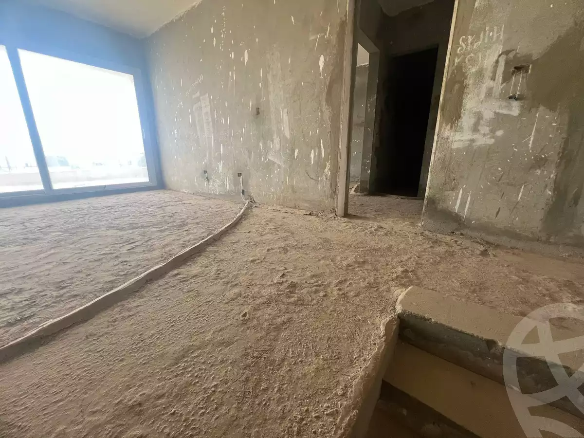 https://aqarmap.com.eg/en/listing/5939697-for-sale-cairo-el-sheikh-zayed-city-compounds-kmbwnd-wyst-twn-swdyk