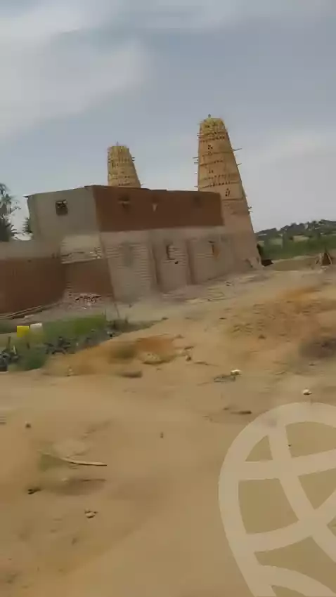 https://aqarmap.com.eg/ar/listing/5941221-for-sale-cairo-el-sheikh-zayed-city-alex-cairo-desert-road-kmbwnd-fy-tryq-skndry-lshrwy