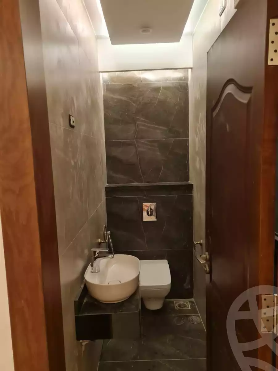 https://aqarmap.com.eg/en/listing/5948325-for-sale-cairo-el-sheikh-zayed-city-compounds-kmbwnd-wn-16-swdyk