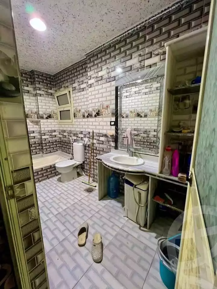 https://aqarmap.com.eg/ar/listing/5950941-for-sale-alexandria-l-jmy-lbytsh-el-hay-st