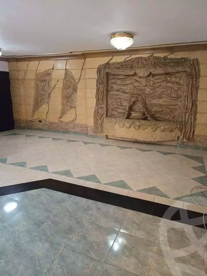 https://aqarmap.com.eg/ar/listing/5952817-for-rent-cairo-mokattam-lhdb-l-ly-shareaa-9
