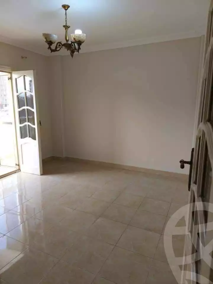 https://aqarmap.com.eg/ar/listing/5952832-for-rent-cairo-mokattam-lhdb-l-ly-shareaa-9