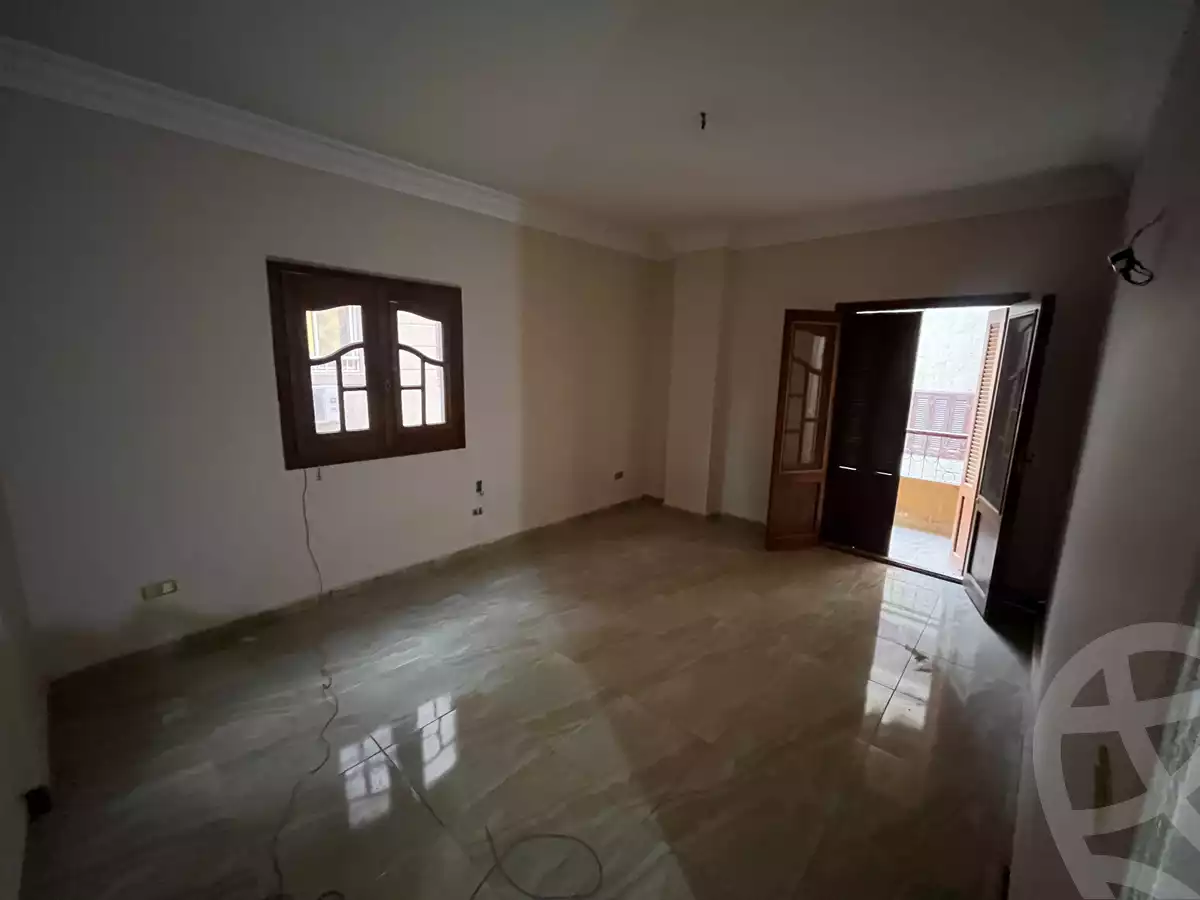 https://aqarmap.com.eg/ar/listing/5954043-for-rent-cairo-new-cairo-south-investors-mohammed-nagib-axis-st
