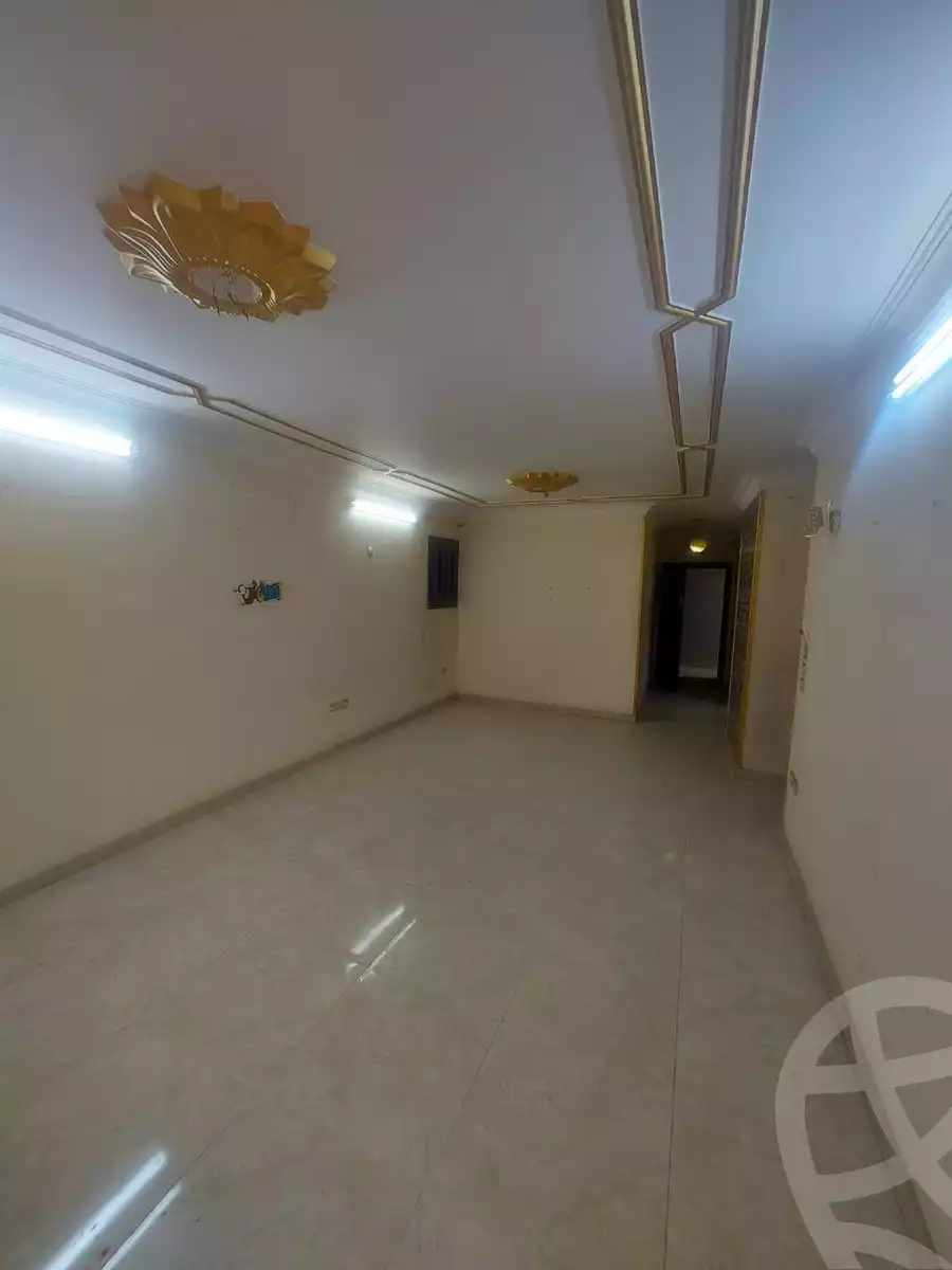 https://aqarmap.com.eg/en/listing/5957359-for-sale-cairo-helwan-helwan-el-sharkeya-mostafa-safwat-st