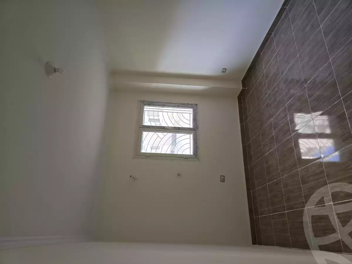 https://aqarmap.com.eg/en/listing/5742123-for-rent-cairo-al-oubour-l-bwr-ljdyd-skn-msr