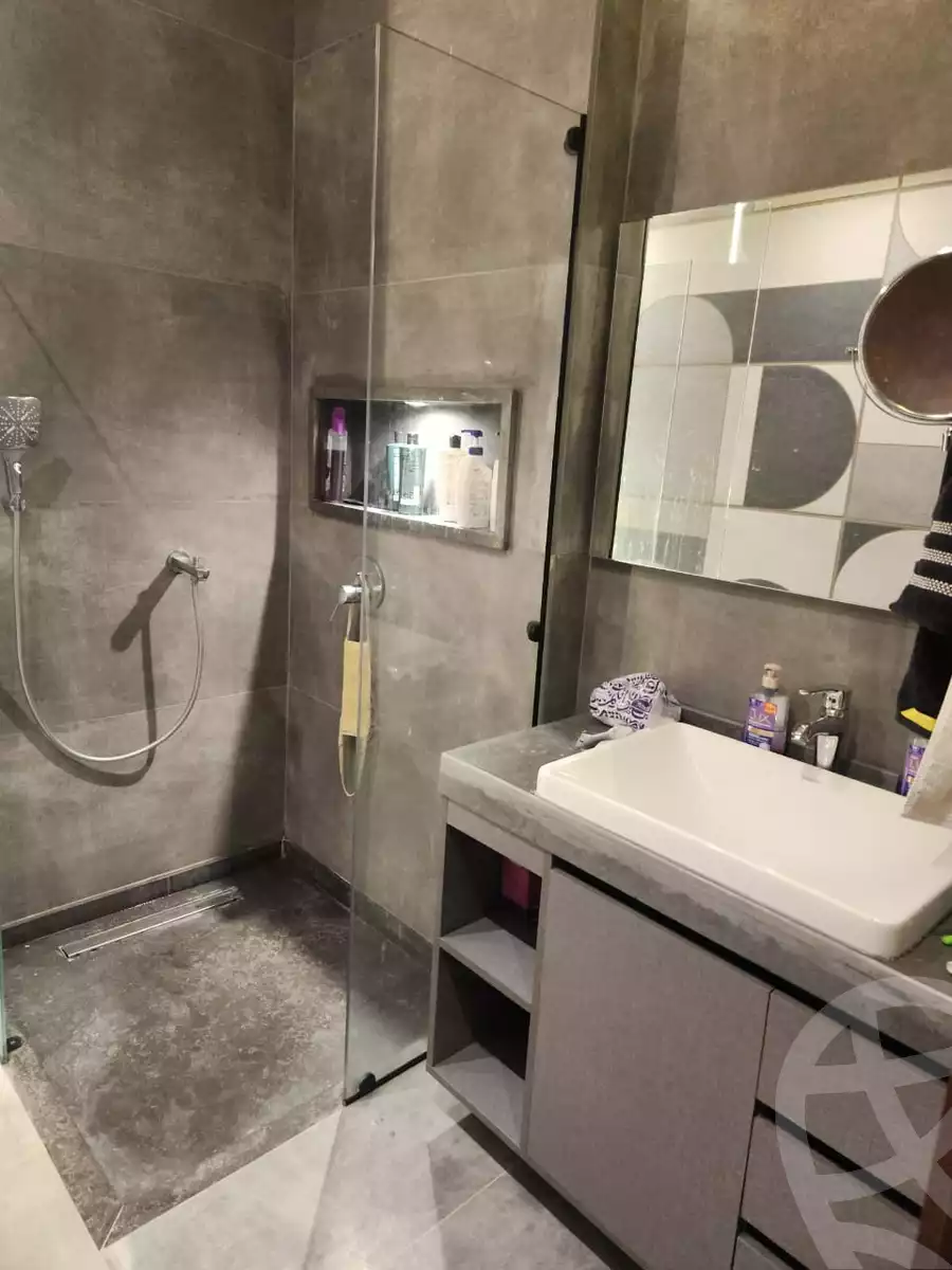 https://aqarmap.com.eg/en/listing/5963140-for-sale-cairo-el-sheikh-zayed-city-compounds-el-khamayel