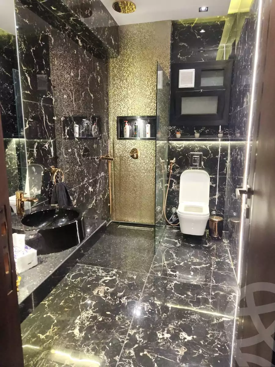 https://aqarmap.com.eg/en/listing/5963140-for-sale-cairo-el-sheikh-zayed-city-compounds-el-khamayel