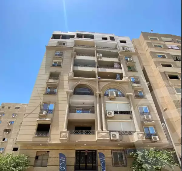 https://aqarmap.com.eg/en/listing/5963779-for-sale-cairo-mokattam-el-hadabah-el-wosta