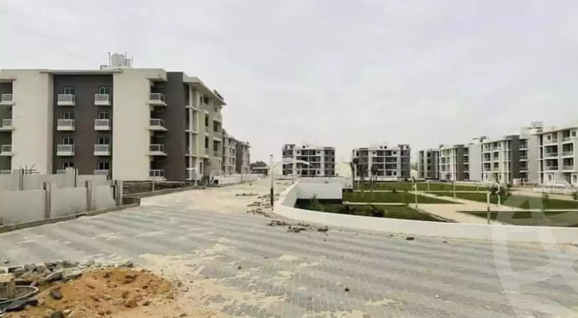 https://aqarmap.com.eg/en/listing/5970112-for-sale-cairo-el-sheikh-zayed-city-compounds-el-khamayel