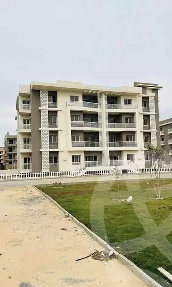https://aqarmap.com.eg/en/listing/5970375-for-sale-cairo-el-sheikh-zayed-city-compounds-el-khamayel