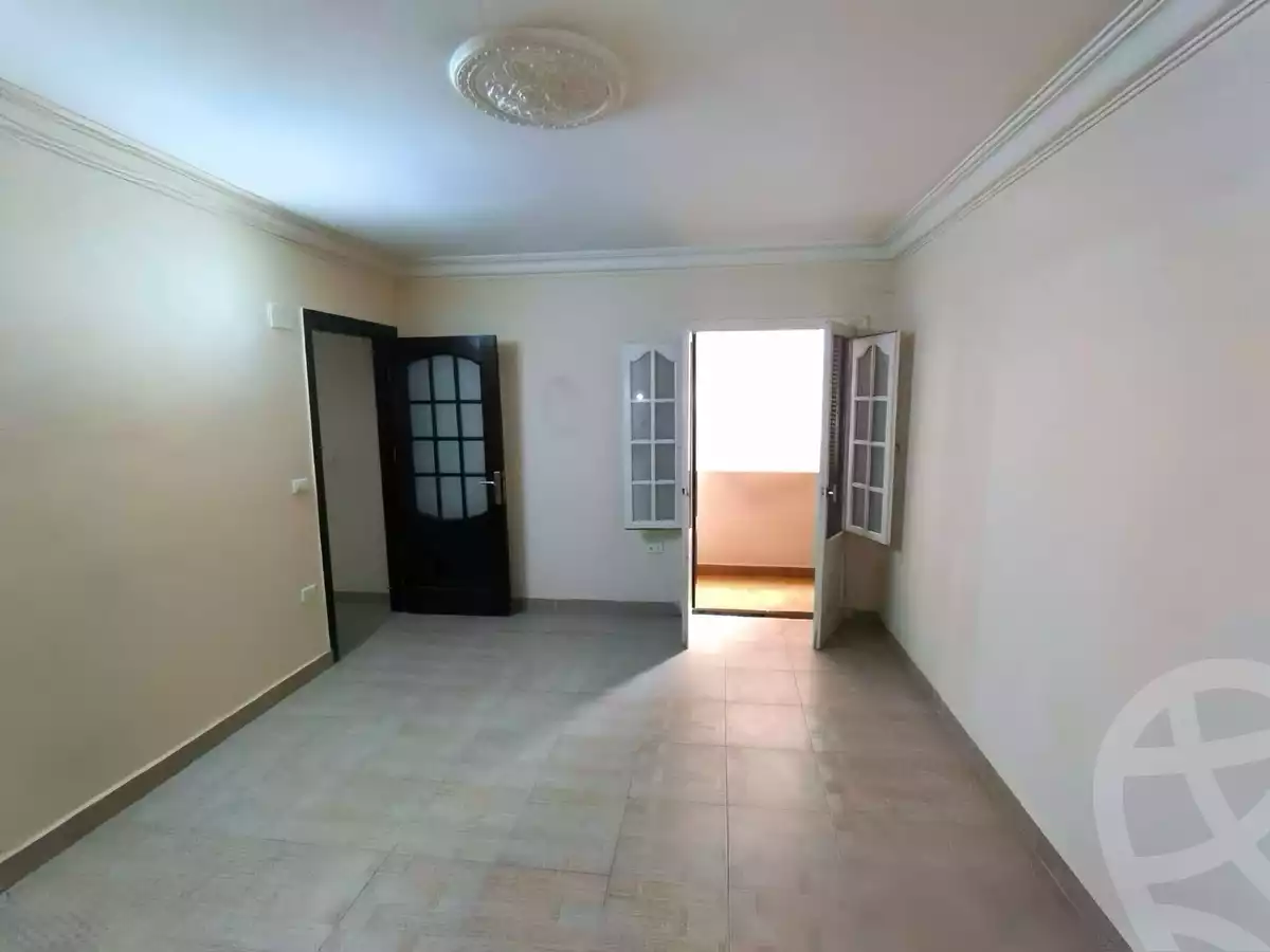 https://aqarmap.com.eg/en/listing/5975759-for-sale-cairo-helwan-helwan-el-sharkeya-ryad-pasha-st