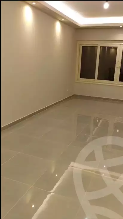 https://aqarmap.com.eg/ar/listing/5976800-for-sale-cairo-mokattam-lhdb-l-ly-shareaa-9