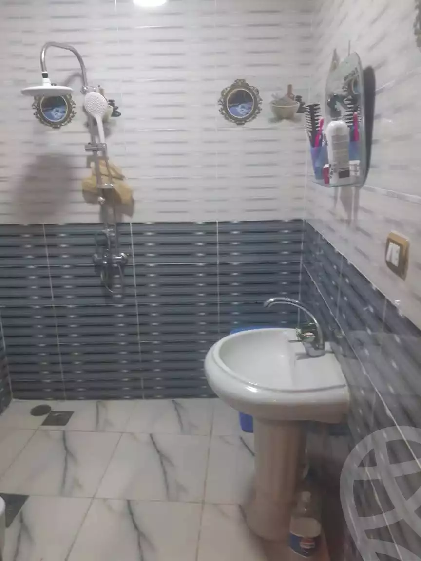 https://aqarmap.com.eg/ar/listing/5978060-for-sale-alexandria-l-jmy-lbytsh-ain-shams-st