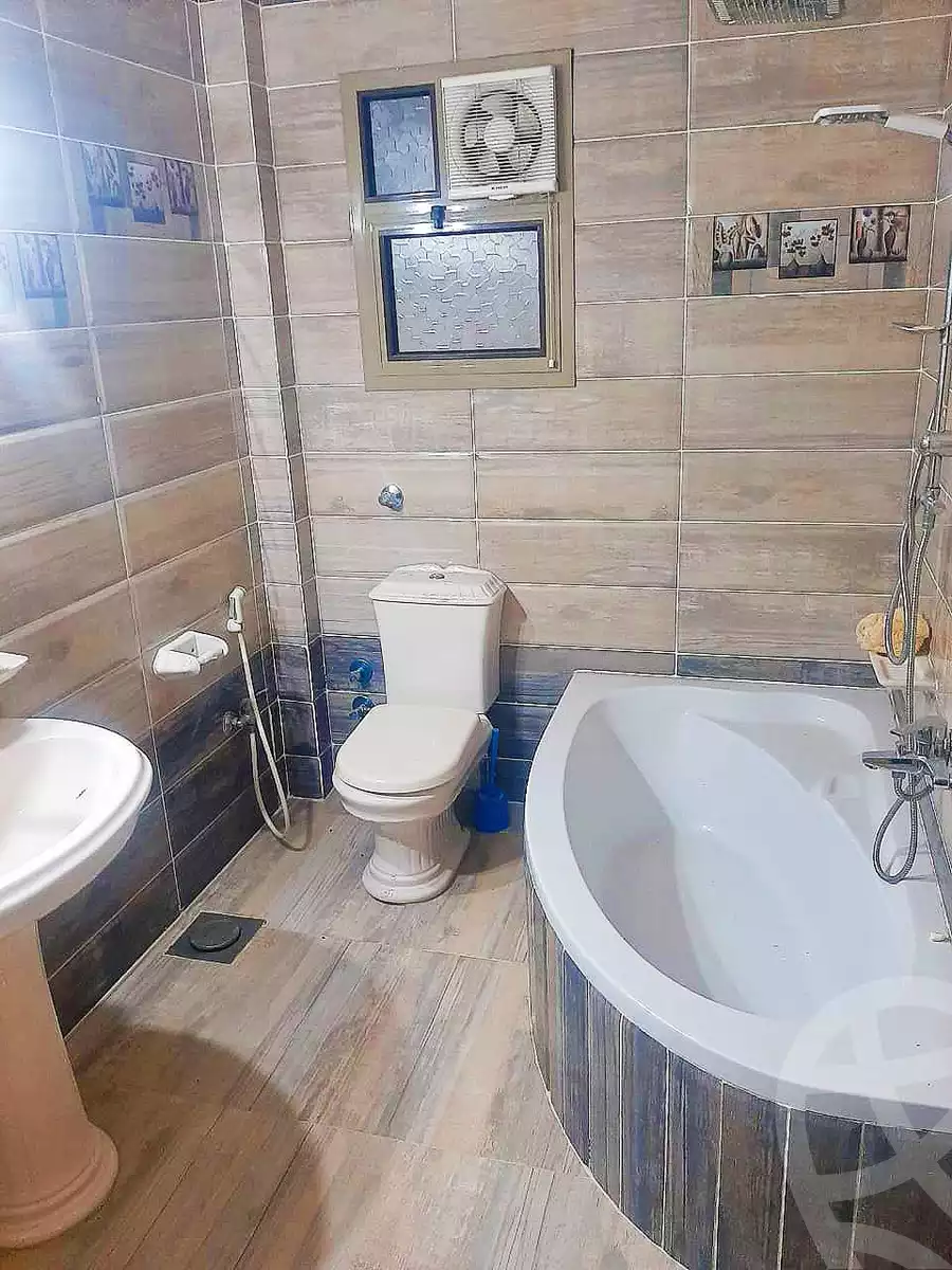 https://aqarmap.com.eg/en/listing/5978191-for-sale-alexandria-ganaklis-el-morsaleen-el-american-st
