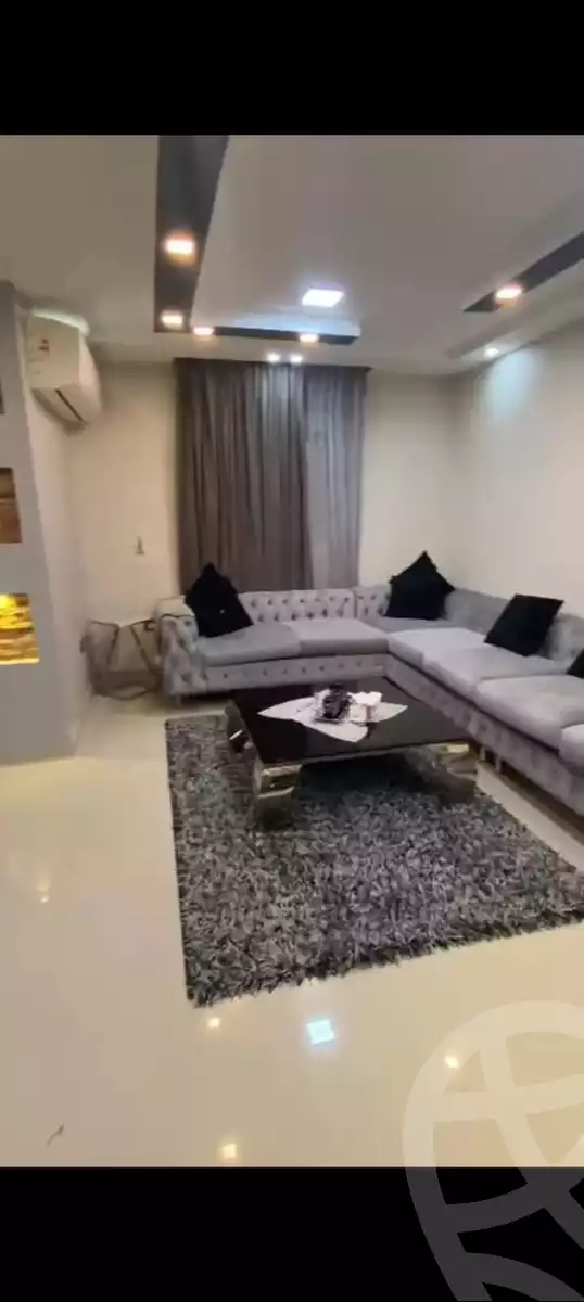 https://aqarmap.com.eg/en/listing/5979367-for-sale-cairo-mokattam-el-hadabah-el-wosta-el-mantaqa-el-khamsa