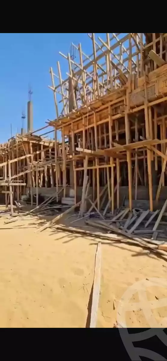 https://aqarmap.com.eg/en/listing/5975049-for-sale-cairo-new-cairo-compounds-telal-east-compound-roya