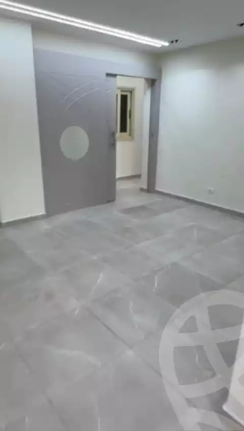 https://aqarmap.com.eg/ar/listing/5980878-for-sale-cairo-el-sheikh-zayed-city-compounds-el-khamayel