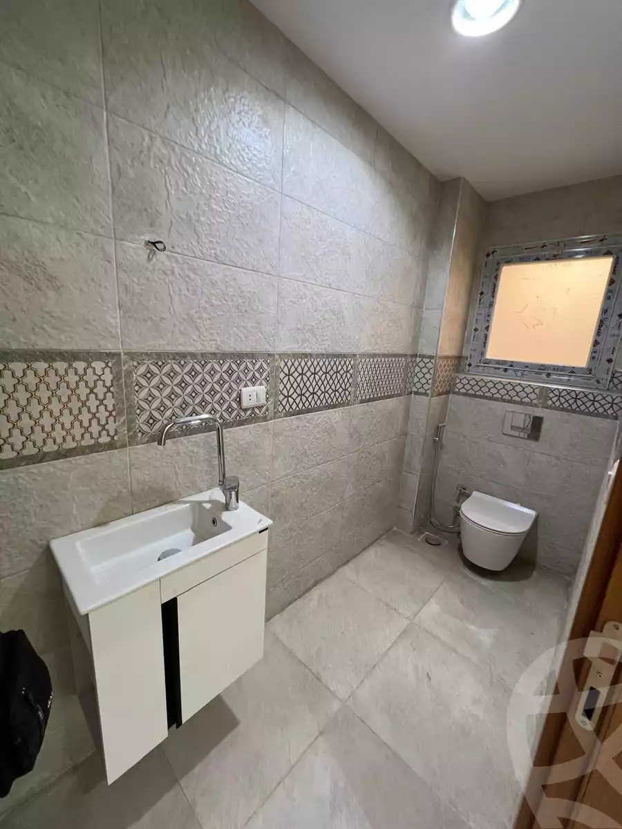https://aqarmap.com.eg/ar/listing/5980878-for-sale-cairo-el-sheikh-zayed-city-compounds-el-khamayel