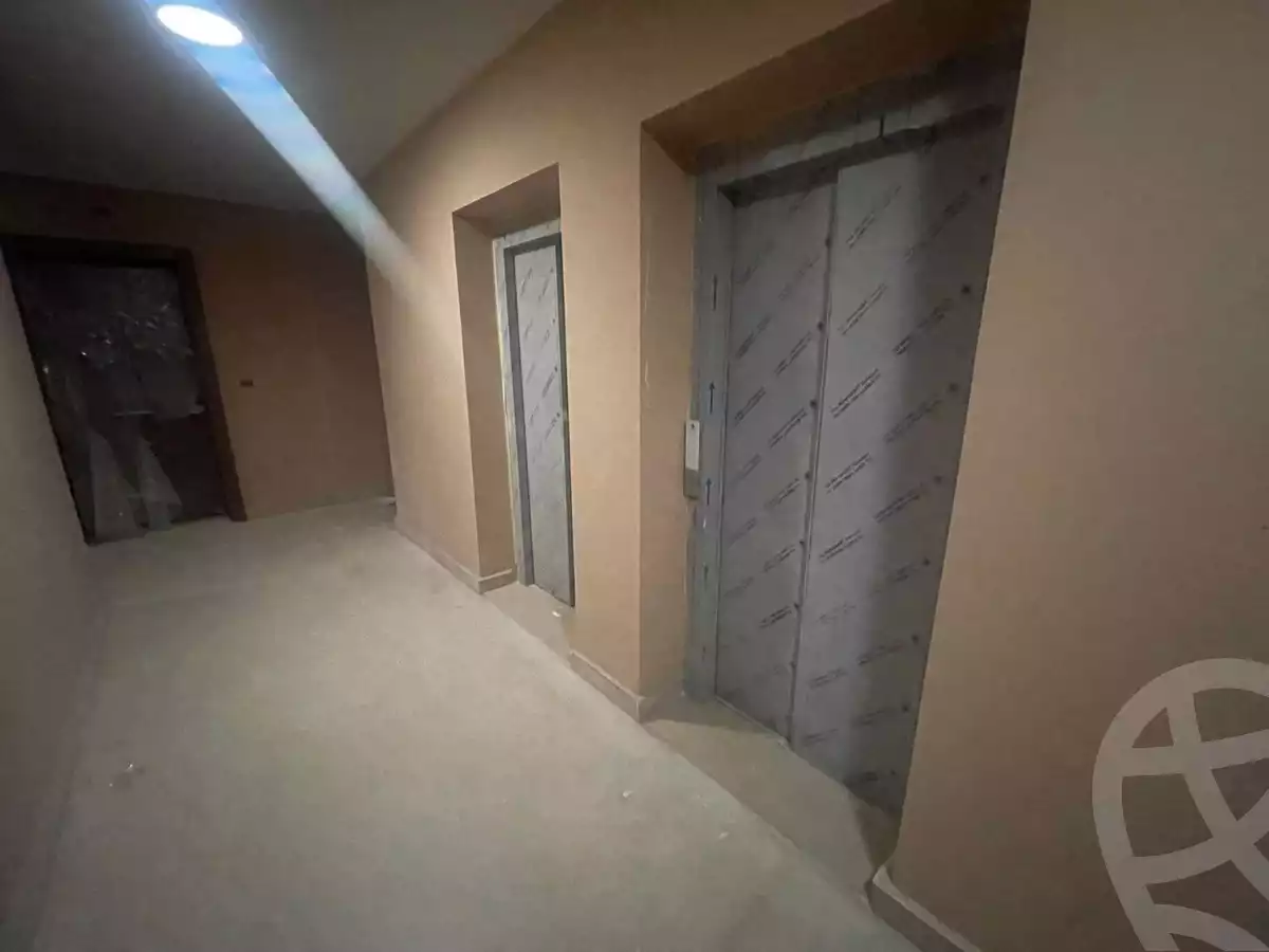 https://aqarmap.com.eg/en/listing/5981062-for-sale-cairo-el-sheikh-zayed-city-compounds-kmbwnd-fyldj-wyst-dr-llttwyr