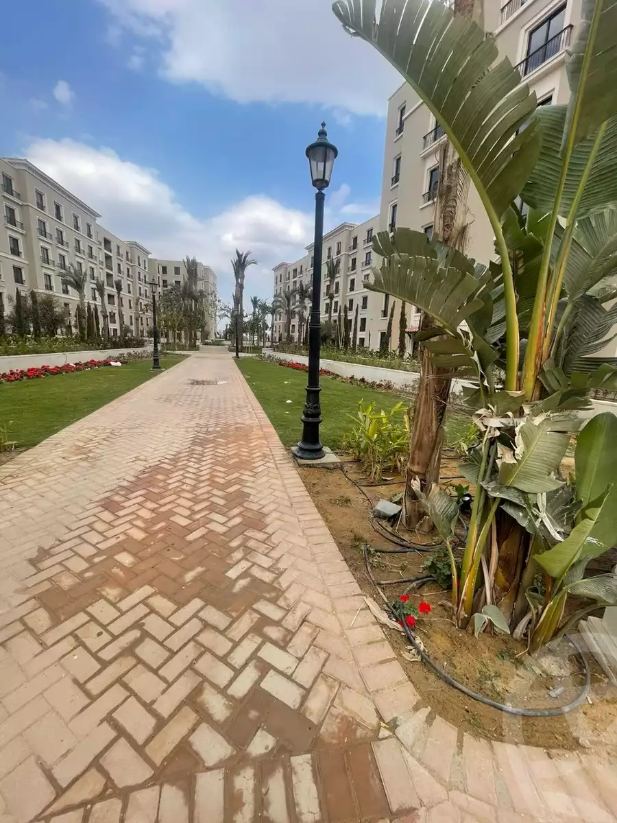 https://aqarmap.com.eg/en/listing/5981062-for-sale-cairo-el-sheikh-zayed-city-compounds-kmbwnd-fyldj-wyst-dr-llttwyr