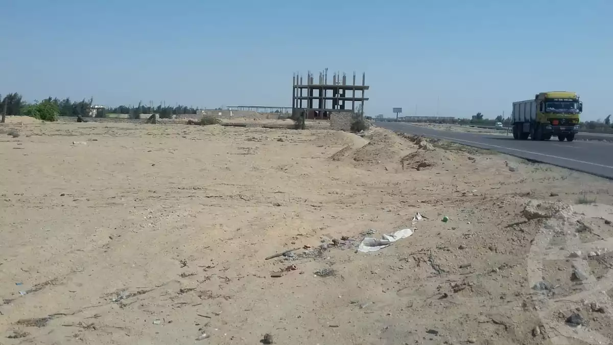 https://aqarmap.com.eg/en/listing/5982880-for-sale-cairo-el-sheikh-zayed-city-alex-cairo-desert-road-kmbwnd-fy-tryq-skndry-lshrwy