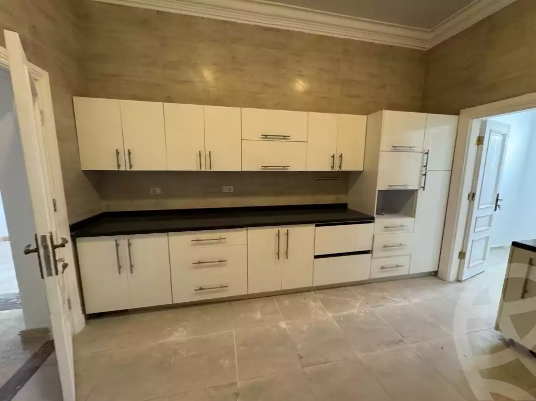https://aqarmap.com.eg/en/listing/5983699-for-rent-cairo-6th-of-october-compounds-new-giza-kmbwnd-yfwry-hyl-nyw-jyz-llttwyr-l-qry