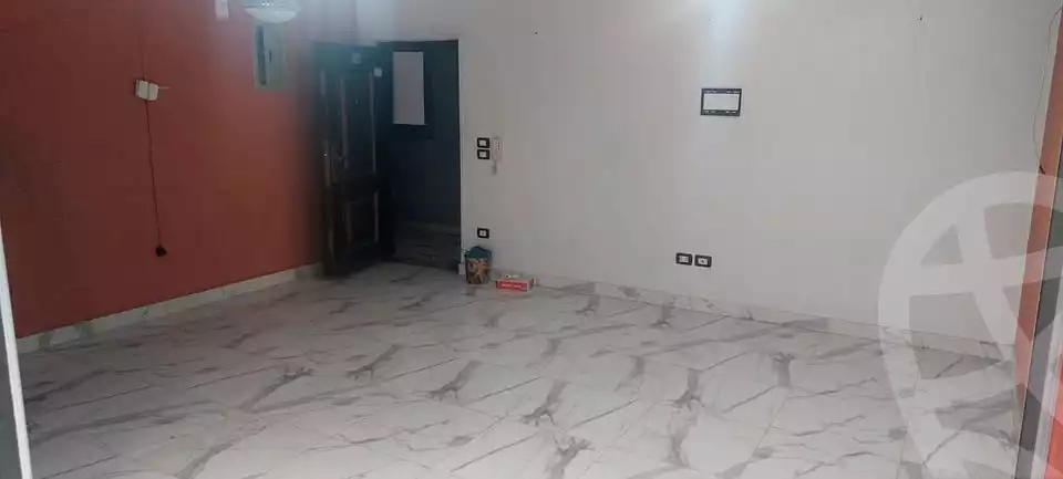 https://aqarmap.com.eg/ar/listing/5985998-for-rent-cairo-mokattam-lhdb-l-ly-shareaa-9