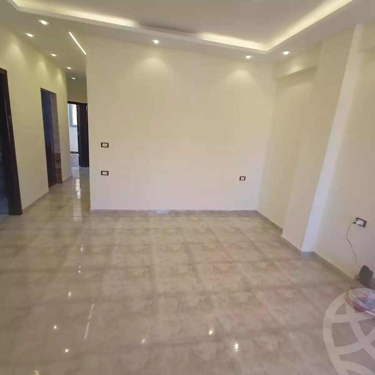 https://aqarmap.com.eg/ar/listing/5986711-for-rent-cairo-6th-of-october-compounds-pyramids-heights