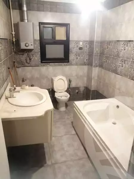 https://aqarmap.com.eg/ar/listing/5987808-for-sale-cairo-mokattam-lhdb-l-ly-el-naforah-square