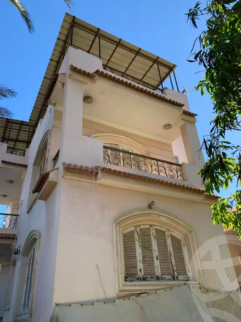 https://aqarmap.com.eg/en/listing/5988843-for-sale-cairo-el-sheikh-zayed-city-compounds-el-yasmeen-compound