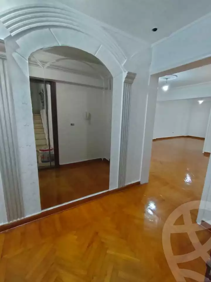 https://aqarmap.com.eg/ar/listing/5993342-for-sale-alexandria-bolekly-abou-quer-st