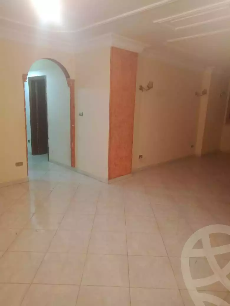 https://aqarmap.com.eg/ar/listing/5993463-for-rent-cairo-mokattam-lhdb-l-ly-shareaa-9