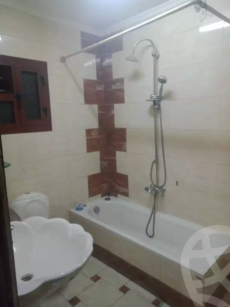 https://aqarmap.com.eg/ar/listing/5993463-for-rent-cairo-mokattam-lhdb-l-ly-shareaa-9