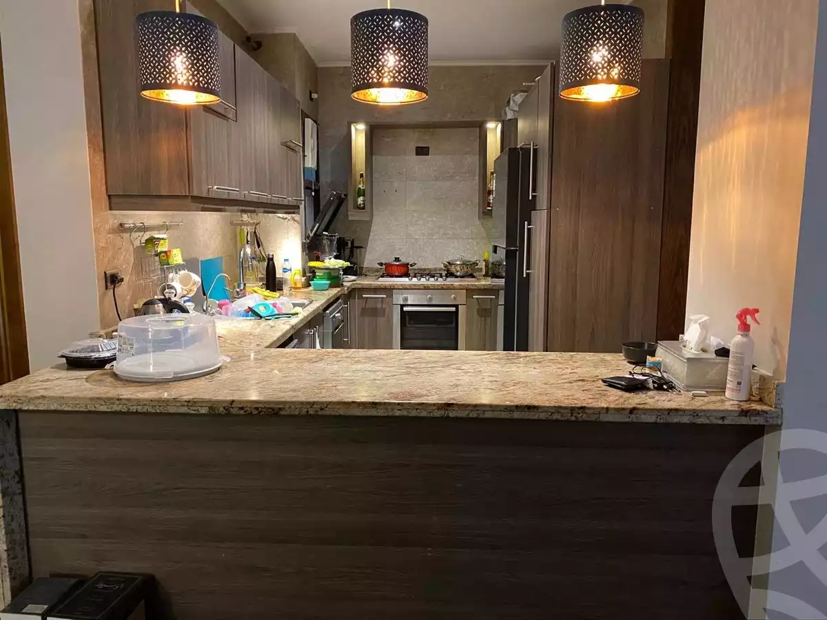 https://aqarmap.com.eg/ar/listing/5993683-for-rent-cairo-el-sheikh-zayed-city-compounds-kmbwnd-wyst-twn-swdyk