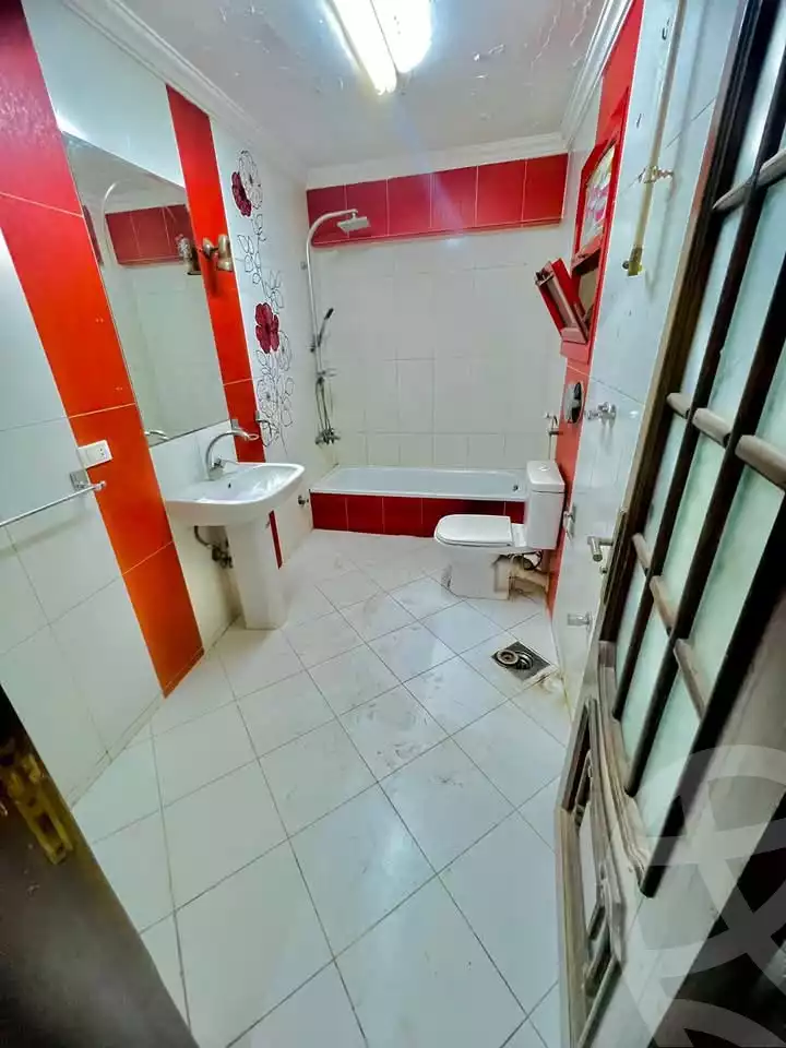 https://aqarmap.com.eg/ar/listing/5994649-for-sale-cairo-helwan-helwan-el-sharkeya-saleh-sobhy-st