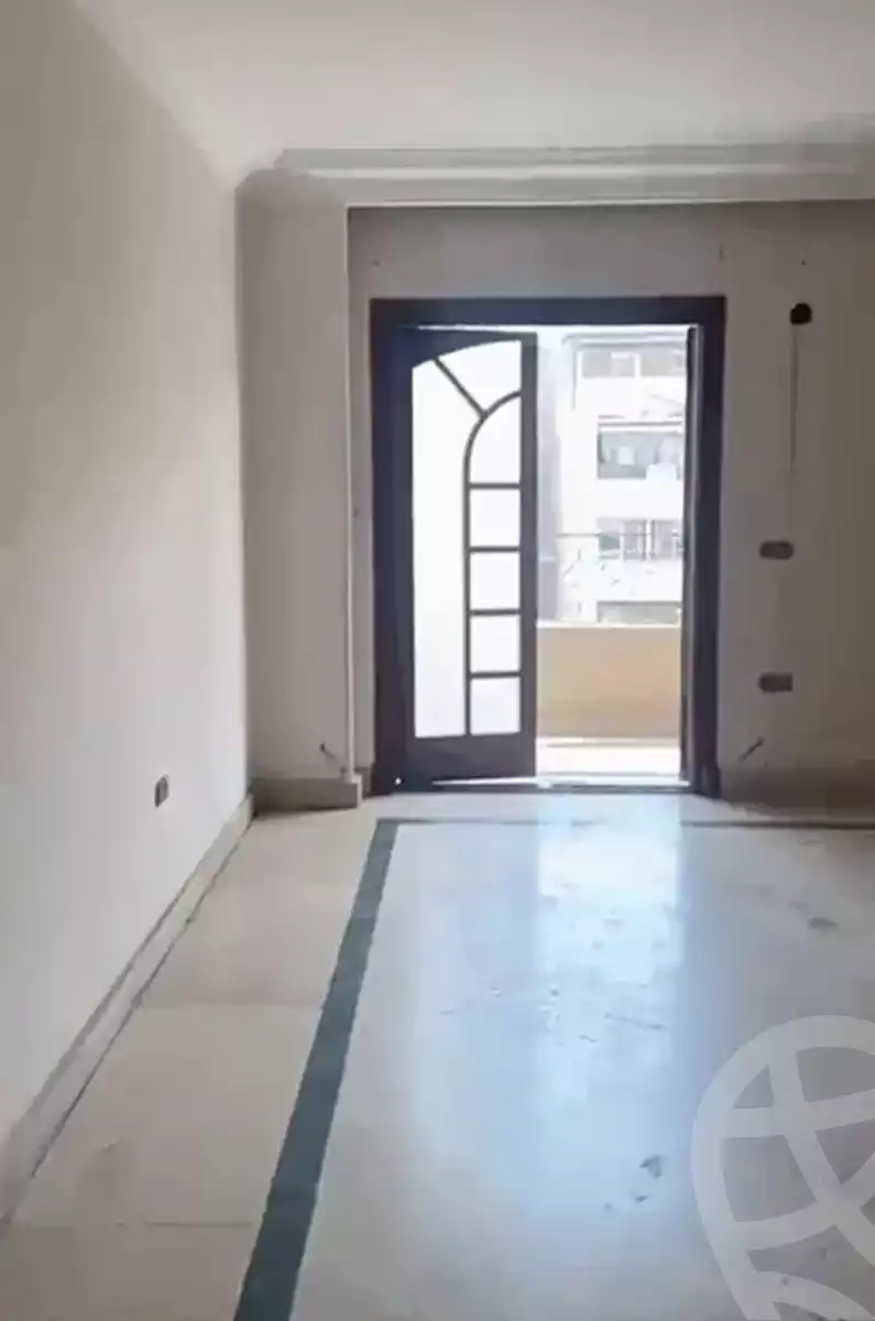 https://aqarmap.com.eg/en/listing/5996955-for-sale-cairo-mokattam-lhdb-l-ly-shareaa-9