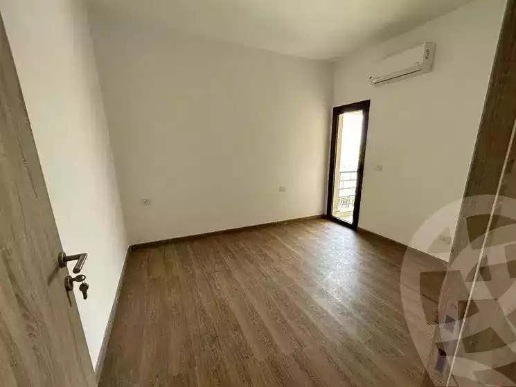 https://aqarmap.com.eg/en/listing/5996571-for-sale-cairo-new-cairo-compounds-fifth-square