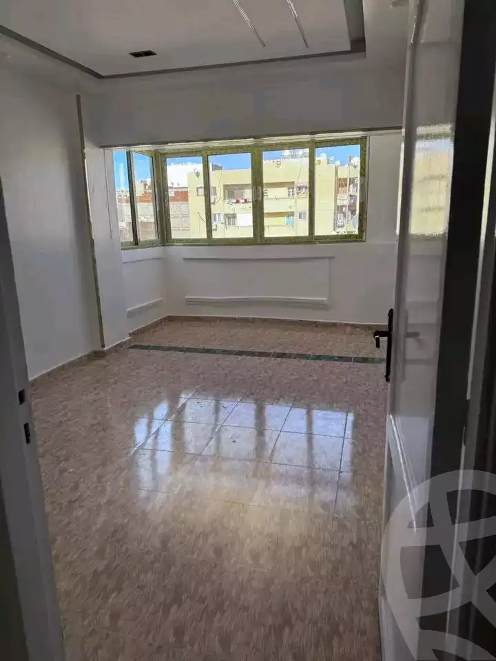 https://aqarmap.com.eg/ar/listing/5998719-for-sale-alexandria-sydy-bshr-tryq-ljysh