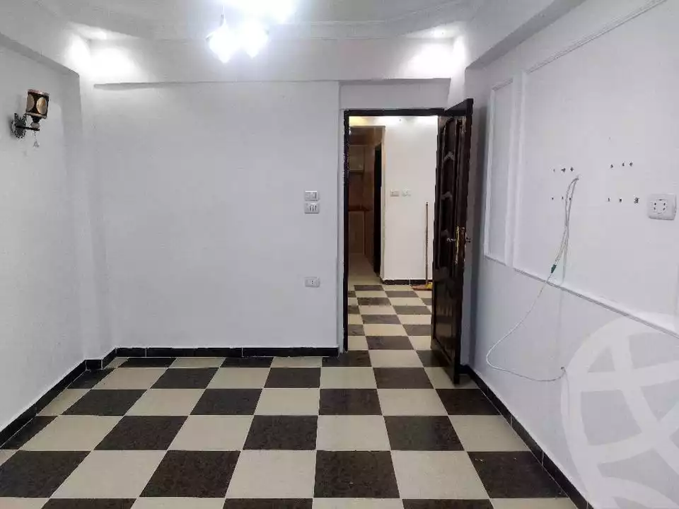 https://aqarmap.com.eg/ar/listing/5999946-for-sale-alexandria-mntq-fr-y-blskndry-el-awayed