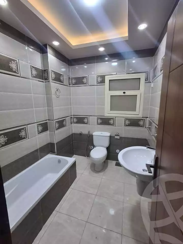 https://aqarmap.com.eg/en/listing/6001593-for-rent-cairo-mokattam-compounds