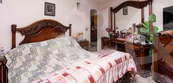 https://aqarmap.com.eg/en/listing/6006110-for-sale-alexandria-zezenia-ibrahim-el-attar-st