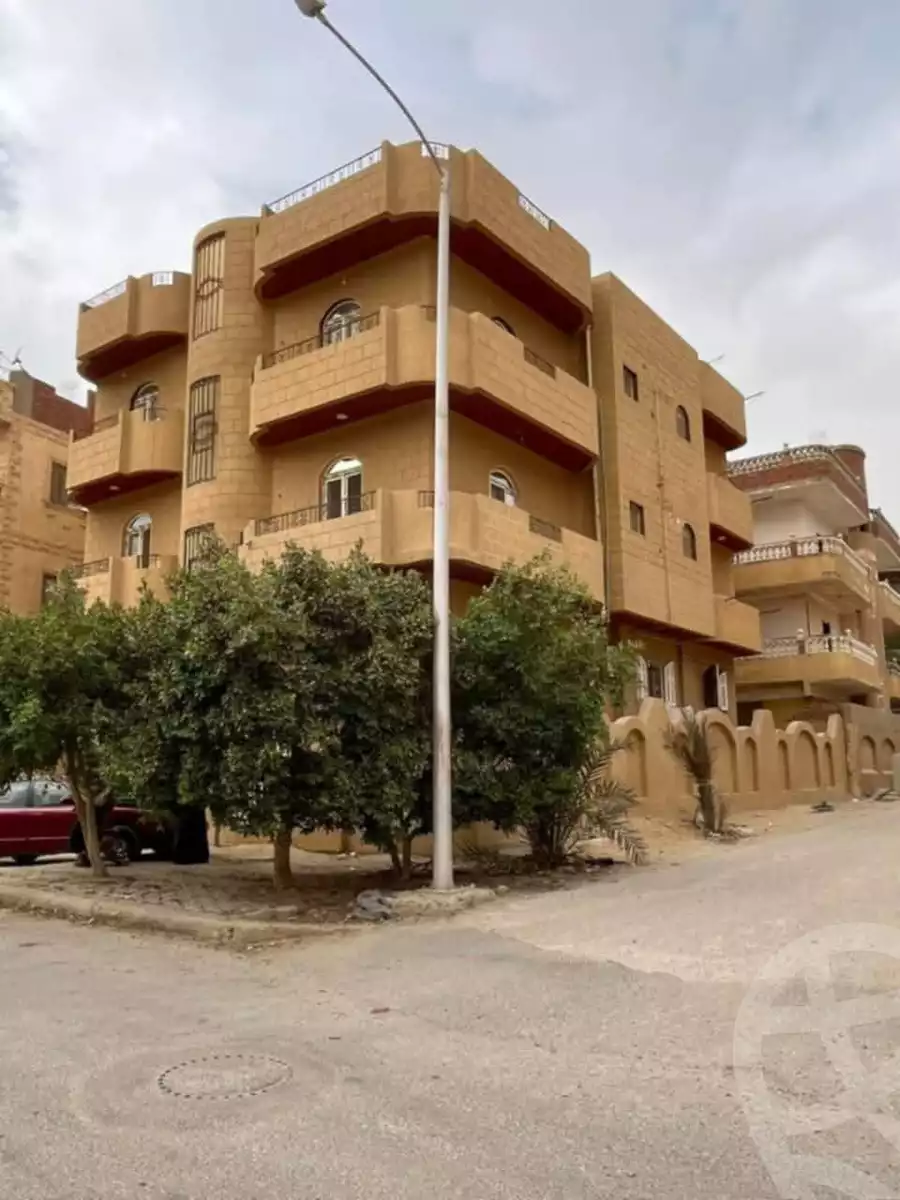https://aqarmap.com.eg/en/listing/6010683-for-sale-cairo-15th-of-may-Neighbourhood 10