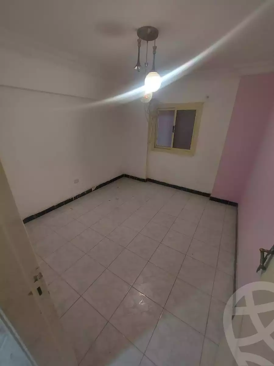https://aqarmap.com.eg/en/listing/6012661-for-rent-cairo-helwan-helwan-el-sharkeya-heidar-st
