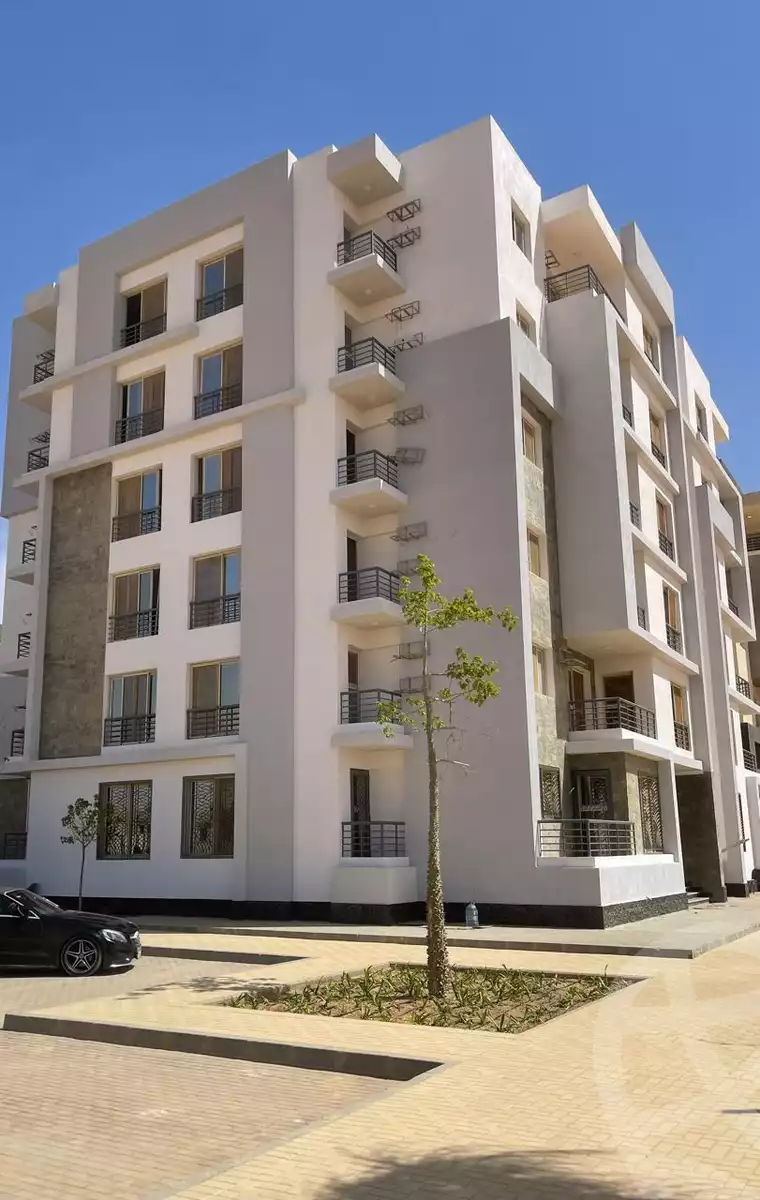 https://aqarmap.com.eg/en/listing/6013376-for-sale-cairo-el-sheikh-zayed-city-lshykh-zyd-ljdyd-west-view-residence-hdp