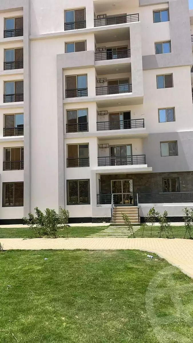 https://aqarmap.com.eg/en/listing/6013376-for-sale-cairo-el-sheikh-zayed-city-lshykh-zyd-ljdyd-west-view-residence-hdp