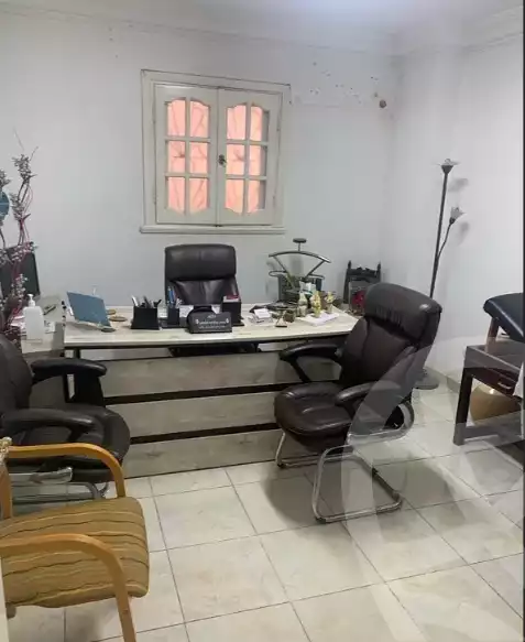 https://aqarmap.com.eg/en/listing/6014075-for-rent-alexandria-lauran