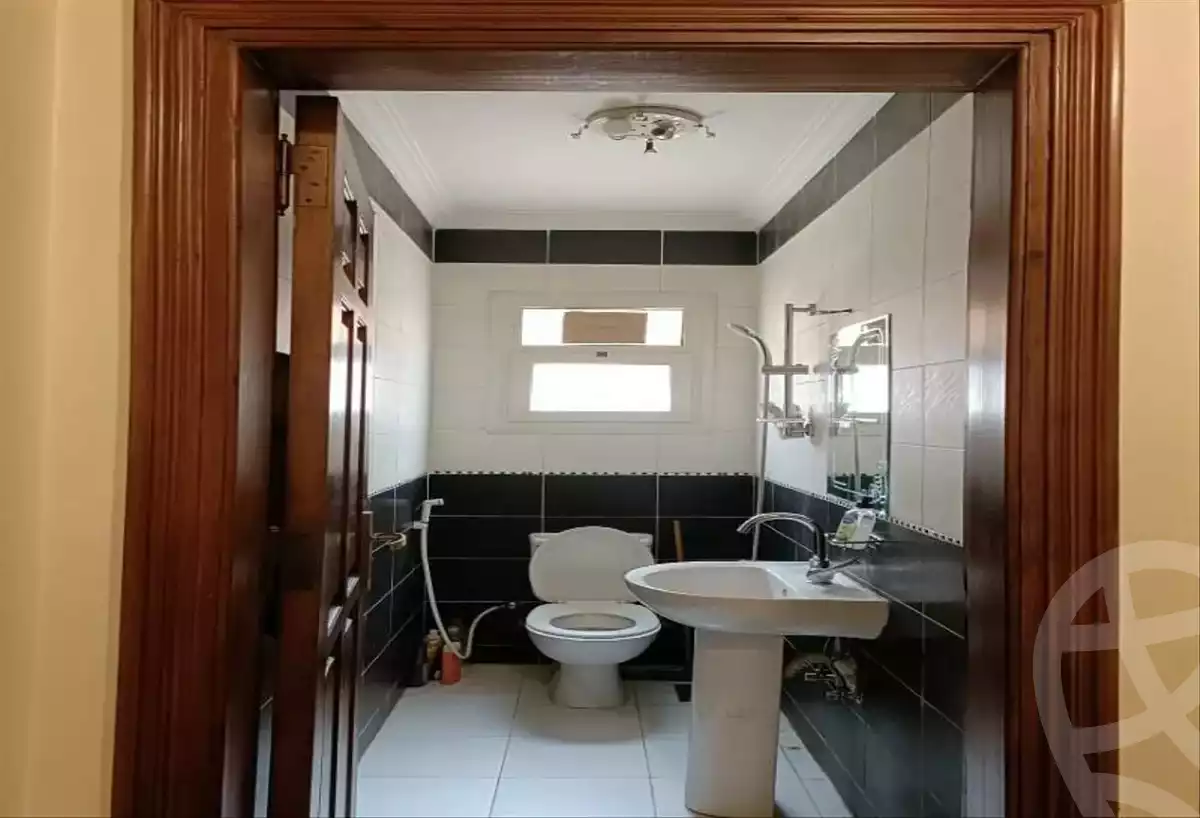 https://aqarmap.com.eg/ar/listing/6014232-for-sale-cairo-el-sheikh-zayed-city-el-hay-elasher-street-100