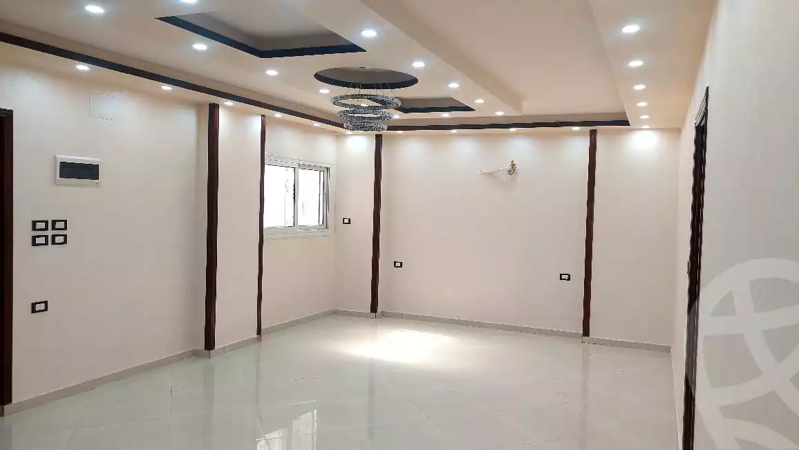 https://aqarmap.com.eg/en/listing/6018422-for-sale-asyut-asyut-city-el-sadat-st